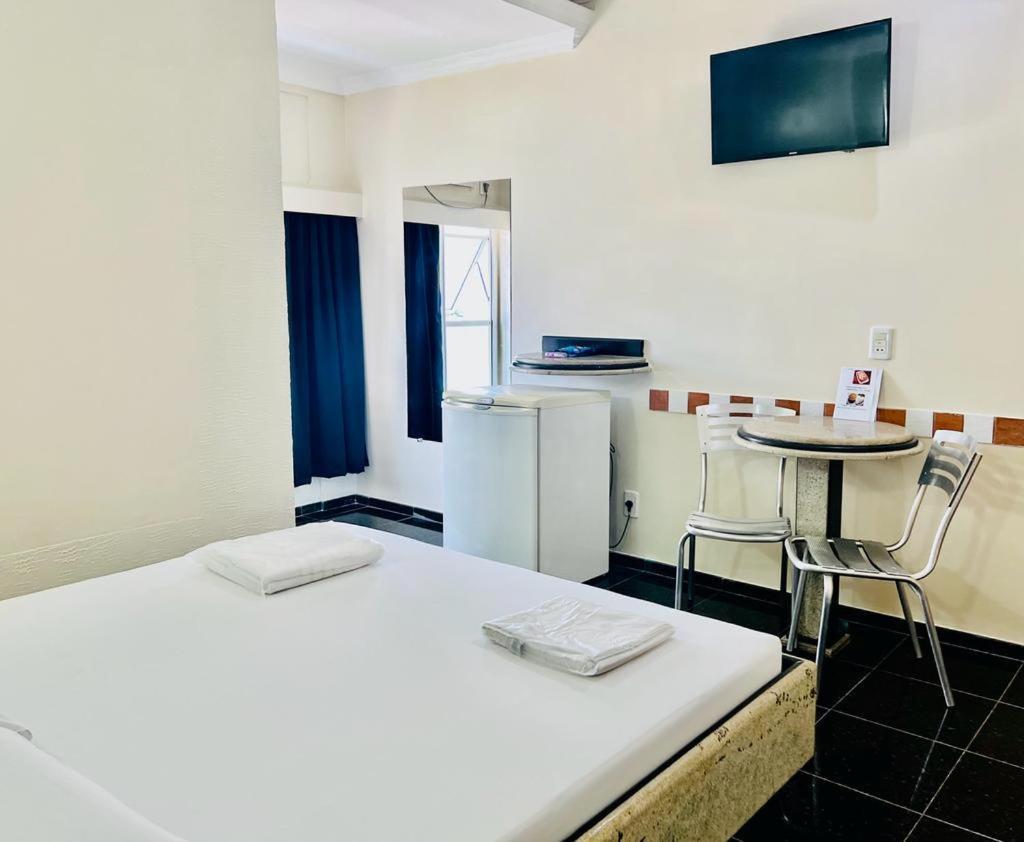 Hotel Buriti Stop (Adults Only) Goiânia Eksteriør billede