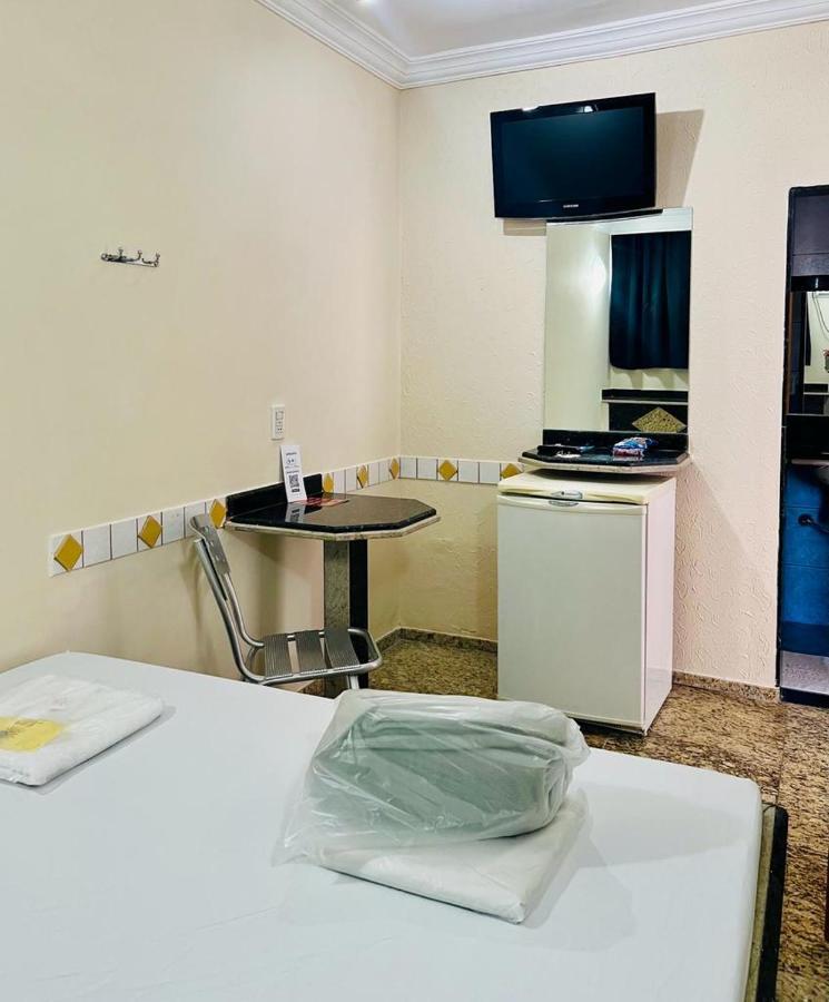 Hotel Buriti Stop (Adults Only) Goiânia Eksteriør billede