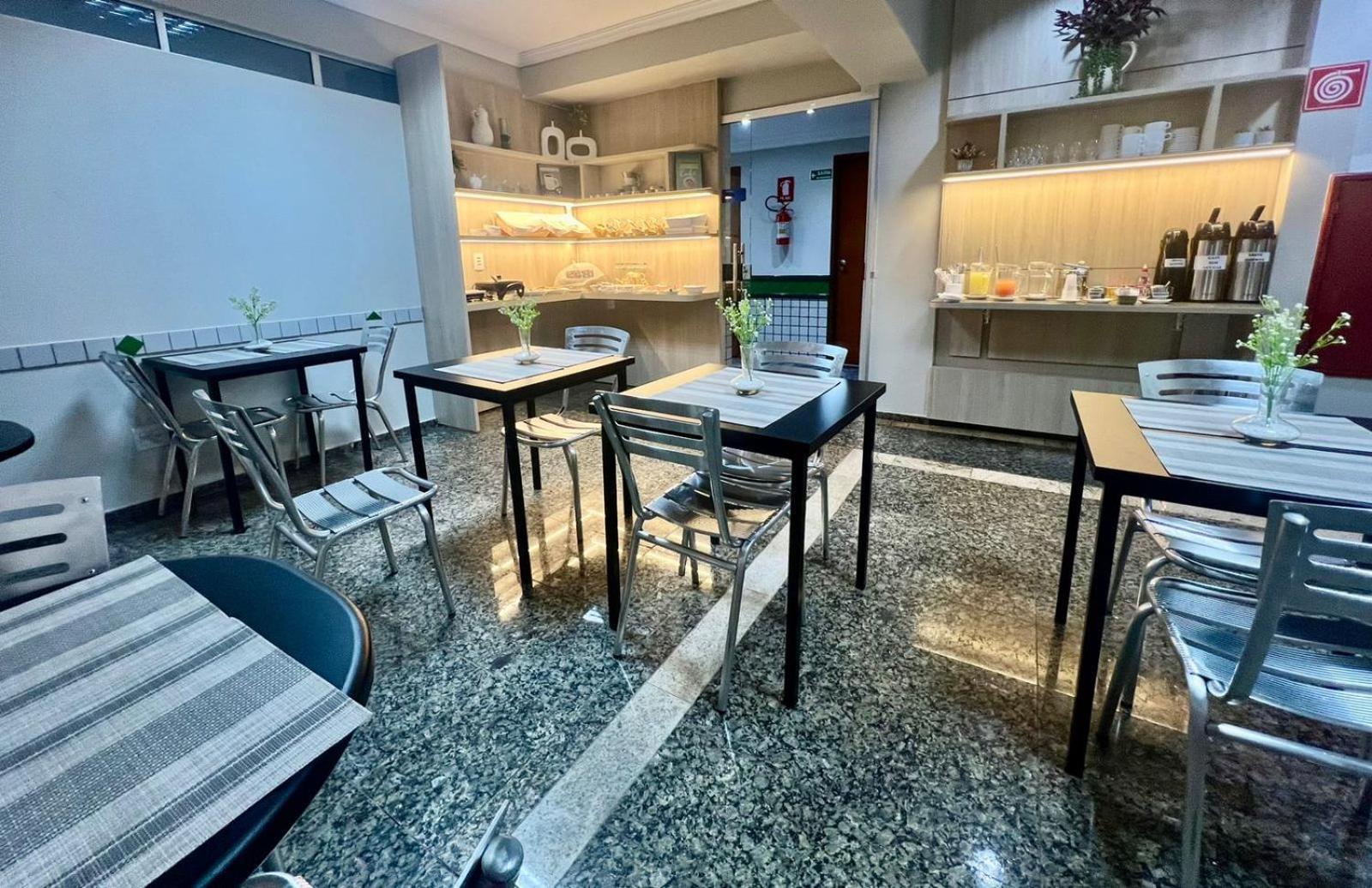 Hotel Buriti Stop (Adults Only) Goiânia Eksteriør billede